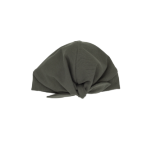 Babyhaube mit Schleife olivgrün