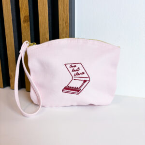 Tasche mit Reißverschluss, mit Stickerei "one last chance" in der Farbe rosa