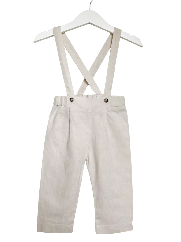 Bundfaltenhose mit Hosenträger zum verstellen. Bund über hinten mit Gummizug. Material: Leinen