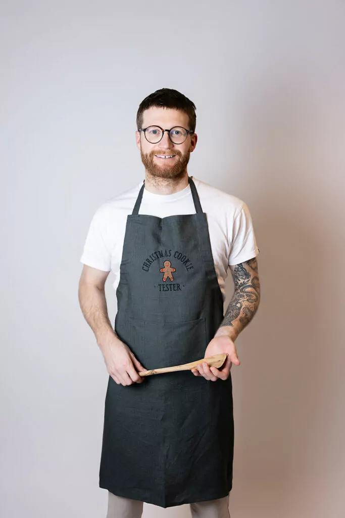 Kochschürze aus Leinen mit Bestickung