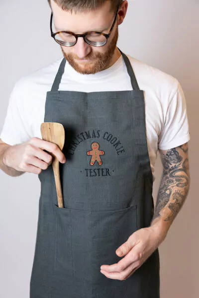 Kochschürze aus Leinen mit Bestickung "Christmas Cookie Tester"