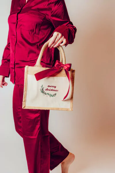 Jute Geschenktasche Merry Christmas klein mit Weihnachtszweig und Masche