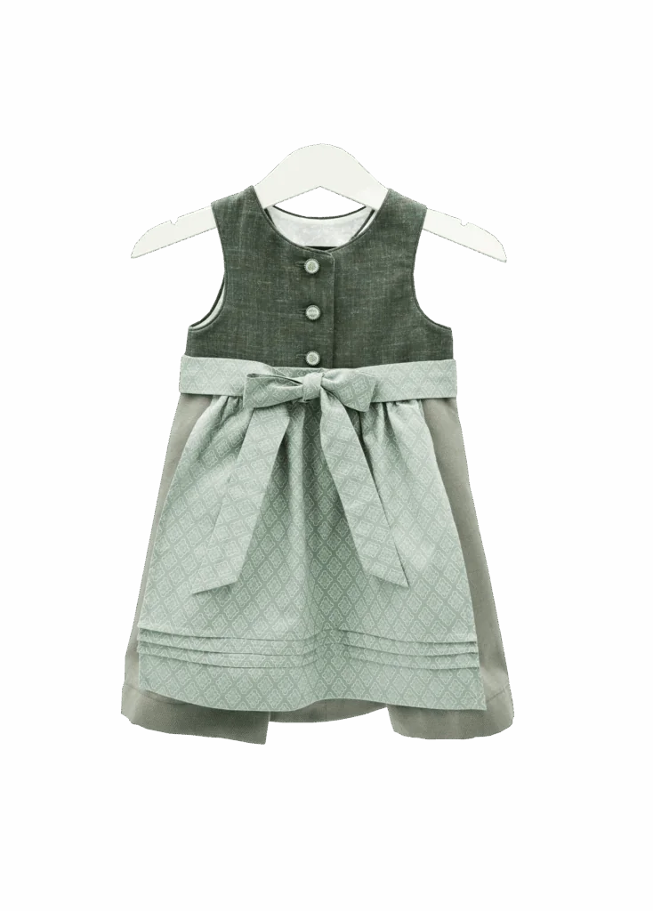 Babydirndl in verschiedenen grün-Tönen mit gemusterter mint-farbener Schürze. Vorderansicht